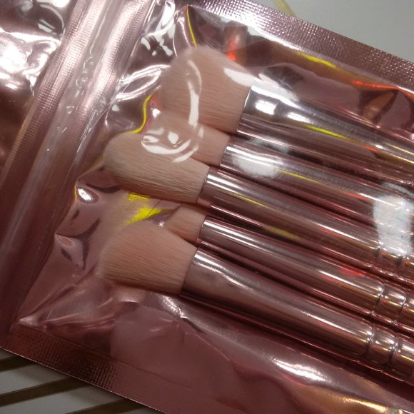 π¦5/$25 MOTD COSMETICS In A Blush Blending Eye Brush Set NEW - Picture 5 of 7
